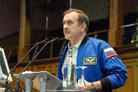 A set of images from the XX (20th) Planetary Congress Association of Space Explorers, 17-21 September 2007.  Contains: Cosmonaut Palev Vinogradov; Professor Andy Lawrence; Alexander Alexandrov; Jake Garn; John Grace; Patricia Erskine; Linda Gardner and Jim Voss.  Locations are in Old College and include Talbot Rice art gallery and Playfair library.
