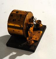 c. 1920	1	Unknown			7304		Possibly belonging to a voltmeter or ammeter etc.